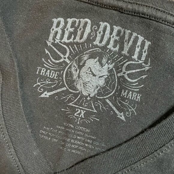 Red Devil Clothing TRIQUI TRI BLACK Tee Shirt Womens Junior size 2XL - Picture 3 of 6
